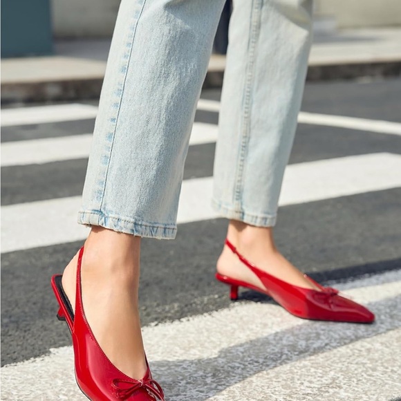 Red Patent Leather Women's Slingback Kitten Heels 👠 - Picture 3 of 7
